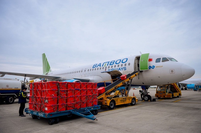 Bamboo Airways tiếp nhận và vận chuyển miễn phí các trang thiết bị y tế và dụng cụ phòng, chống dịch Covid-19
